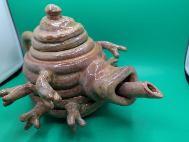 A (not very) functional teapot based on a Tardigrade